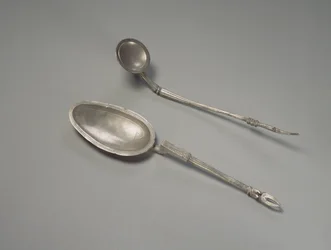 Cuchara de plata y 